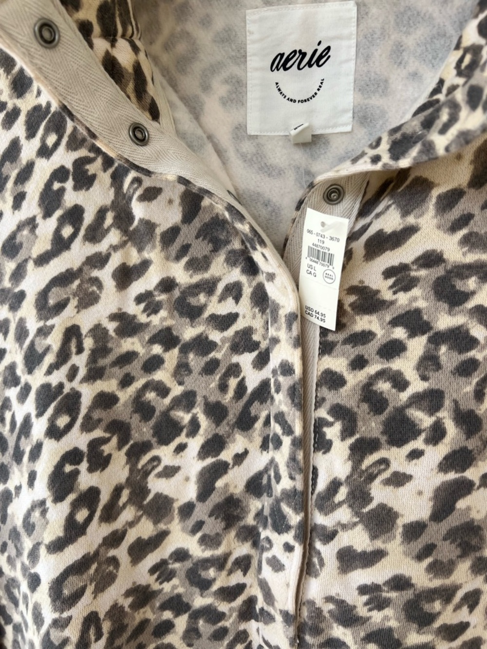 AERIE Leopard Print OH SNAP FLEECE PULLOVER SWEATSHIRT NWT Women’s size larg - Picture 4 of 4